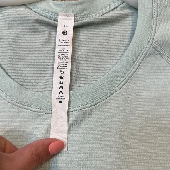 Lululemon Swiftly Tech Short Sleeve Shirt 2.0
Delicate Mint Women’s 14 Running - Picture 7 of 10
